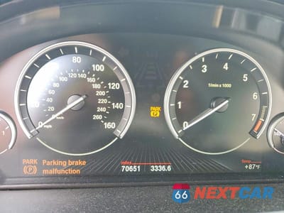 Zdjęcie 9 z 13 samochodu: 2014 BMW X5 XDRIVE35I VIN:5UXKR0C58E0K50775 - miniatura