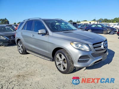 Czwarte zdjęcie samochodu z boku: 2016 MERCEDES-BENZ GLE 350 VIN:4JGDA5JB4GA658755 - miniatura