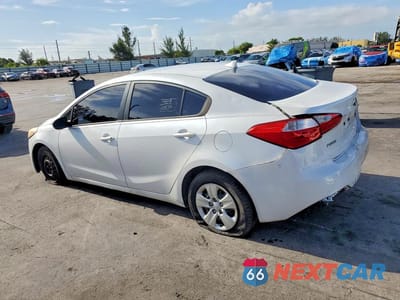 Drugie zdjęcie samochodu z przodu: 2014 KIA FORTE LX VIN:KNAFK4A6XE5062253 - miniatura