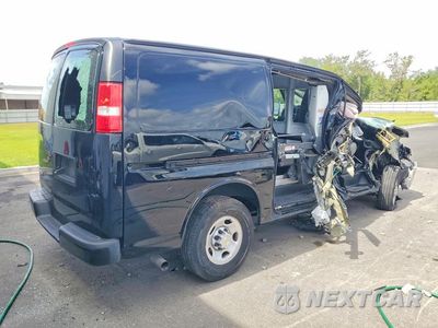Trzecie zdjęcie samochodu z tyłu: 2024 CHEVROLET EXPRESS G2500 VIN:1GCWGAFP4R1261221 - miniatura