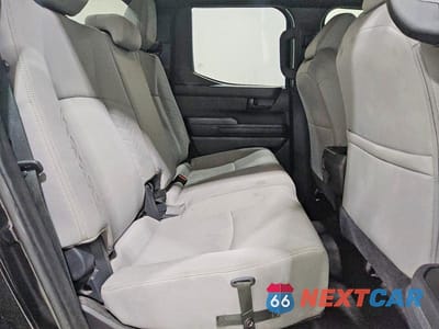 Zdjęcie 10 z 12 samochodu: 2025 TOYOTA TACOMA SR5 VIN:3TMLB5JN2SM203535 - miniatura