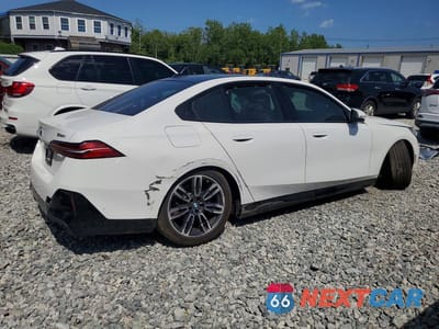 Trzecie zdjęcie samochodu z tyłu: 2024 BMW 530 XI VIN:WBA53FJ01RCP95115 - miniatura