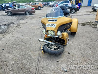 Drugie zdjęcie samochodu z przodu: 2017 HARLEY-DAVIDSON FLHTCUTG TRI GLIDE ULTRA VIN:1HD1MAD1XHB854395 - miniatura