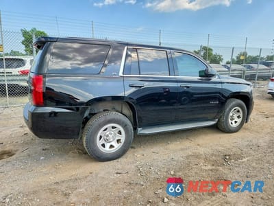Trzecie zdjęcie samochodu z tyłu: 2016 CHEVROLET TAHOE K1500 VIN:1GNSKEKCXGR343175 - miniatura