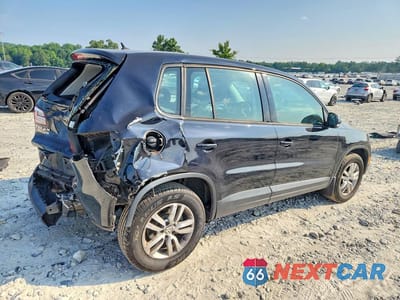 Trzecie zdjęcie samochodu z tyłu: 2013 VOLKSWAGEN TIGUAN S VIN:WVGAV7AX8DW553973 - miniatura