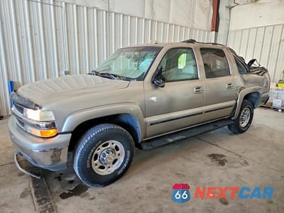 2002 CHEVROLET SUBURBAN K2500 3GNGK26U92G242273 - główne zdjęcie licytacji z USA - miniatura