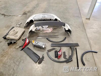 Zdjęcie 13 z 14 samochodu: 2017 FORD ESCAPE TITANIUM VIN:1FMCU9J90HUD71081 - miniatura