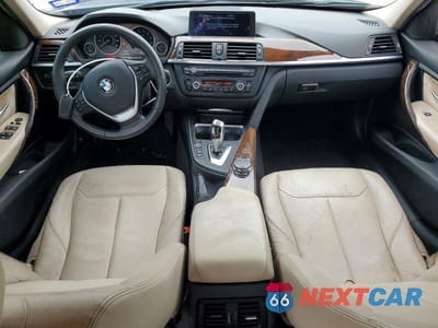 Zdjęcie 8 z 12 samochodu: 2015 BMW 328 I VIN:WBA3A5G56FNS90262 - miniatura