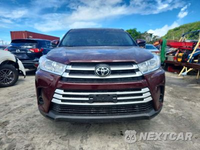 Piąte zdjęcie samochodu w środku: 2019 TOYOTA HIGHLANDER LE VIN:5TDZARFHXKS058767 - miniatura
