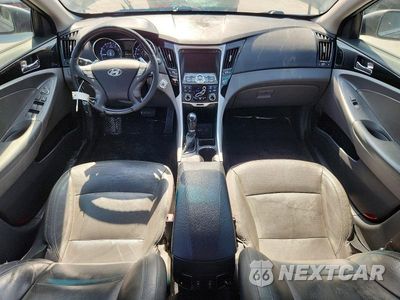Zdjęcie 8 z 12 samochodu: 2012 HYUNDAI SONATA LIMITED 2.0T VIN:5NPEC4AB0CH371204 - miniatura