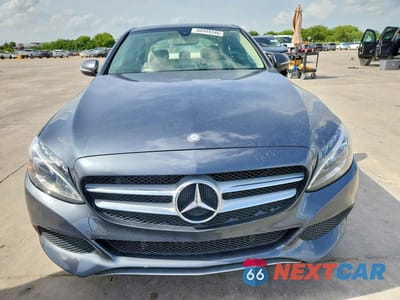 Piąte zdjęcie samochodu w środku: 2015 MERCEDES-BENZ C 300 4MATIC VIN:55SWF4KB5FU003497 - miniatura
