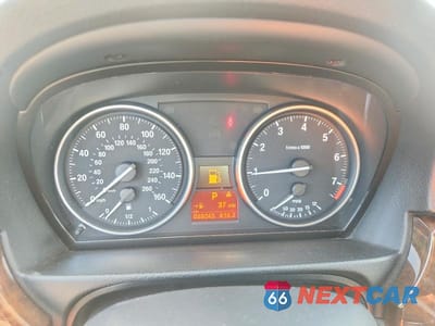 Zdjęcie 9 z 12 samochodu: 2009 BMW 328 XI SULEV VIN:WBAPK53569A510645 - miniatura