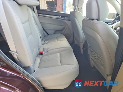Zdjęcie 11 z 13 samochodu: 2011 KIA SORENTO SX VIN:5XYKW4A27BG095037 - miniatura