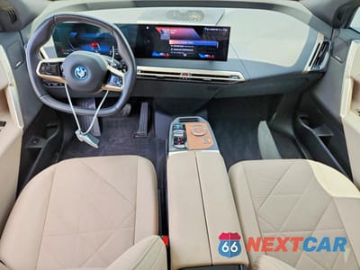 Zdjęcie 8 z 13 samochodu: 2022 BMW IX XDRIVE50 VIN:WB523CF06NCK46464 - miniatura