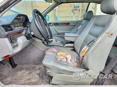 Zdjęcie 7 z 12 samochodu: 1995 MERCEDES-BENZ E 320 VIN:WDBEA66E7SC185995 - miniatura