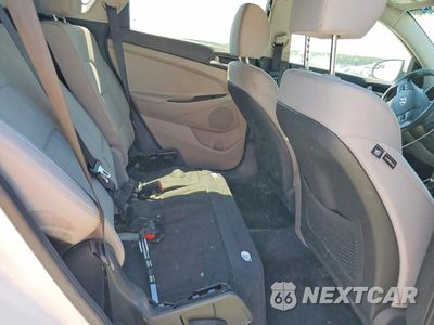 Zdjęcie 10 z 13 samochodu: 2019 HYUNDAI TUCSON SE VIN:KM8J23A40KU897913 - miniatura