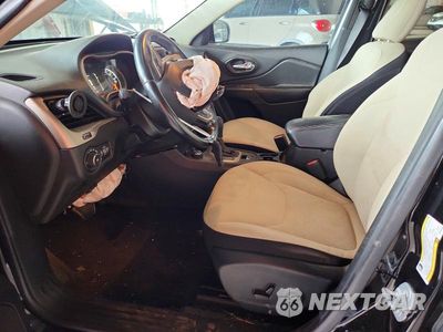 Zdjęcie 7 z 13 samochodu: 2017 JEEP CHEROKEE VIN:1C4PJMCS0HW568158 - miniatura