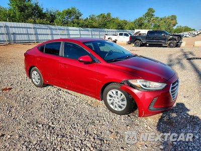 Czwarte zdjęcie samochodu z boku: 2017 HYUNDAI ELANTRA SE VIN:KMHD74LF8HU409402 - miniatura