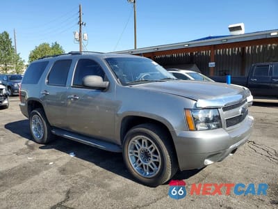 Czwarte zdjęcie samochodu z boku: 2009 CHEVROLET TAHOE K1500 LT VIN:1GNFK23089R229246 - miniatura