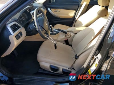 Zdjęcie 7 z 13 samochodu: 2018 BMW 320 XI VIN:WBA8E5G54JNU47516 - miniatura