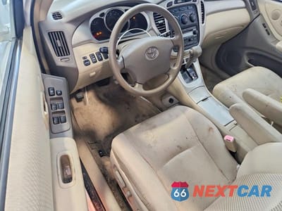 Zdjęcie 8 z 13 samochodu: 2004 TOYOTA HIGHLANDER BASE VIN:JTEEP21A940037344 - miniatura
