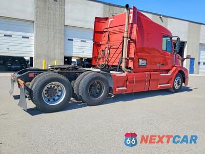 Trzecie zdjęcie samochodu z tyłu: 2016 VOLVO VNL SEMI TRUCK VIN:4V4NC9EH3GN949897 - miniatura