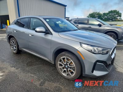 Czwarte zdjęcie samochodu z boku: 2026 BMW X2 XDRIVE28I VIN:WBX63GM01T5636473 - miniatura