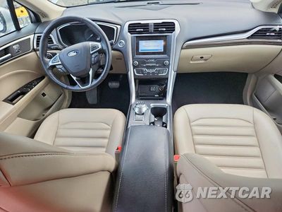 Zdjęcie 8 z 12 samochodu: 2019 FORD FUSION SEL VIN:3FA6P0MU0KR163324 - miniatura