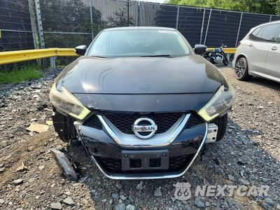 Piąte zdjęcie samochodu w środku: 2017 NISSAN MAXIMA 3.5 SV VIN:1N4AA6AP6HC418644 - miniatura