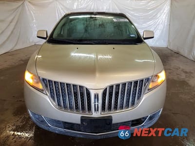 Piąte zdjęcie samochodu w środku: 2011 LINCOLN MKX VIN:2LMDJ6JKXBBJ11366 - miniatura