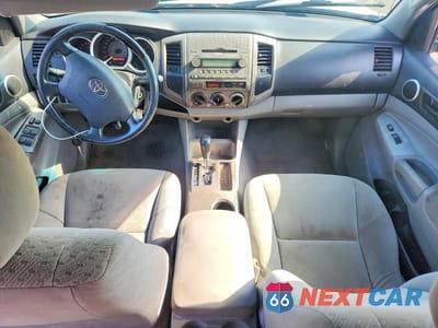 Zdjęcie 8 z 12 samochodu: 2007 TOYOTA TACOMA VIN:3TMJU62N67M031197 - miniatura