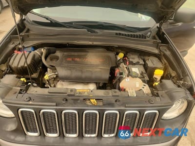 Zdjęcie 12 z 13 samochodu: 2017 JEEP RENEGADE SPORT VIN:ZACCJBAB6HPG55839 - miniatura