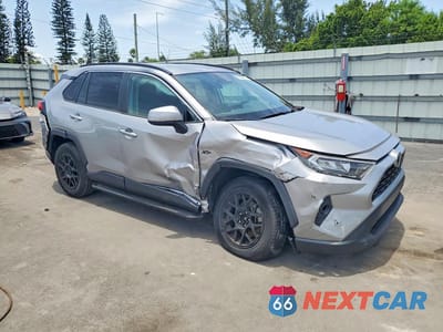 Czwarte zdjęcie samochodu z boku: 2021 TOYOTA RAV4 XLE VIN:2T3W1RFV4MC141462 - miniatura
