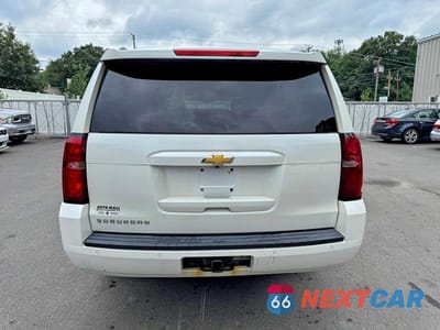 Zdjęcie 6 z 13 samochodu: 2016 CHEVROLET SUBURBAN K1500 LT VIN:1GNSKHKC5GR239498 - miniatura
