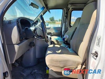 Zdjęcie 7 z 13 samochodu: 2002 FORD ECONOLINE E350 SUPER DUTY VAN VIN:1FTSE34F62HB08508 - miniatura