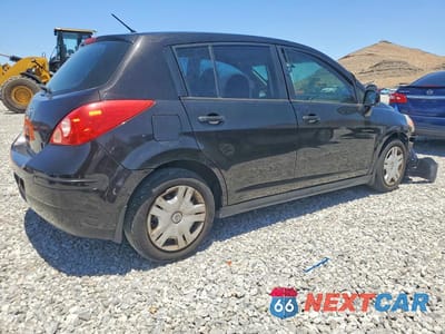Trzecie zdjęcie samochodu z tyłu: 2010 NISSAN VERSA 1.8 S VIN:3N1BC1CP9AL458819 - miniatura