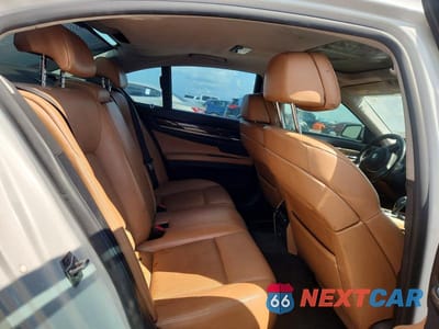 Zdjęcie 10 z 12 samochodu: 2012 BMW 740 I VIN:WBAKA4C54CDS99121 - miniatura