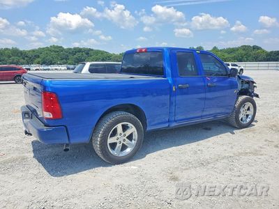 Trzecie zdjęcie samochodu z tyłu: 2018 RAM 1500 ST VIN:1C6RR6FTXJS211172 - miniatura