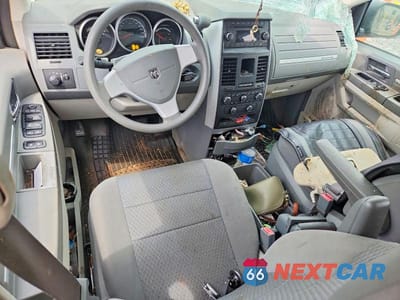 Zdjęcie 8 z 13 samochodu: 2010 DODGE GRAND CARAVAN SE VIN:2D4RN4DE2AR362881 - miniatura