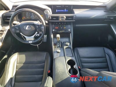 Zdjęcie 8 z 12 samochodu: 2018 LEXUS IS 300 VIN:JTHBA1D20J5081320 - miniatura