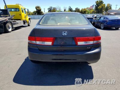 Zdjęcie 6 z 12 samochodu: 2003 HONDA ACCORD LX VIN:JHMCM56383C043633 - miniatura