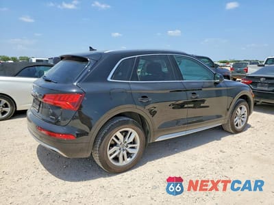 Trzecie zdjęcie samochodu z tyłu: 2020 AUDI Q5 PREMIUM VIN:WA1ANAFY4L2062478 - miniatura