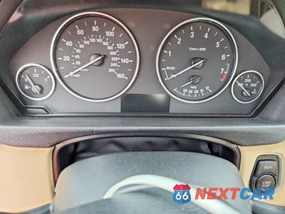 Zdjęcie 9 z 12 samochodu: 2018 BMW 320 XI VIN:WBA8A3C53JA487132 - miniatura