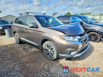 Czwarte zdjęcie samochodu z boku: 2017 MITSUBISHI OUTLANDER SE VIN:JA4AZ3A32HZ015573 - miniatura