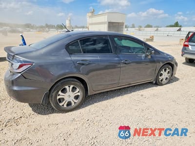 Trzecie zdjęcie samochodu z tyłu: 2013 HONDA CIVIC HYBRID L VIN:19XFB4F30DE002874 - miniatura