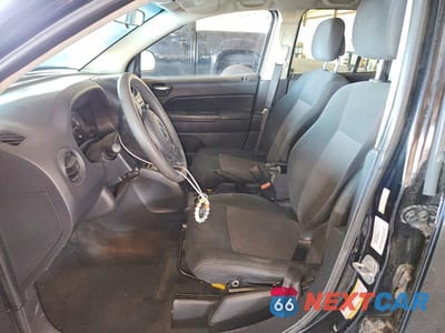 Zdjęcie 7 z 12 samochodu: 2014 JEEP COMPASS VIN:1C4NJCBA0ED573832 - miniatura