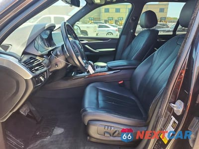 Zdjęcie 7 z 13 samochodu: 2018 BMW X5 SDRIVE35I VIN:5UXKR2C51J0Z22102 - miniatura