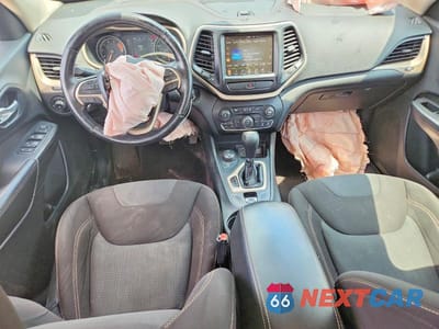 Zdjęcie 8 z 13 samochodu: 2016 JEEP CHEROKEE LATITUDE VIN:1C4PJMCS8GW214290 - miniatura