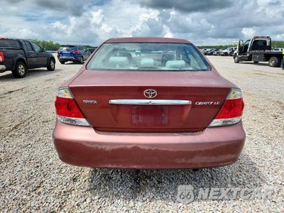 Zdjęcie 6 z 12 samochodu: 2005 TOYOTA CAMRY LE VIN:4T1BE32K95U400533 - miniatura