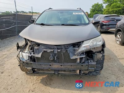 Piąte zdjęcie samochodu w środku: 2015 TOYOTA RAV4 LIMITED VIN:2T3DFREV9FW284614 - miniatura
